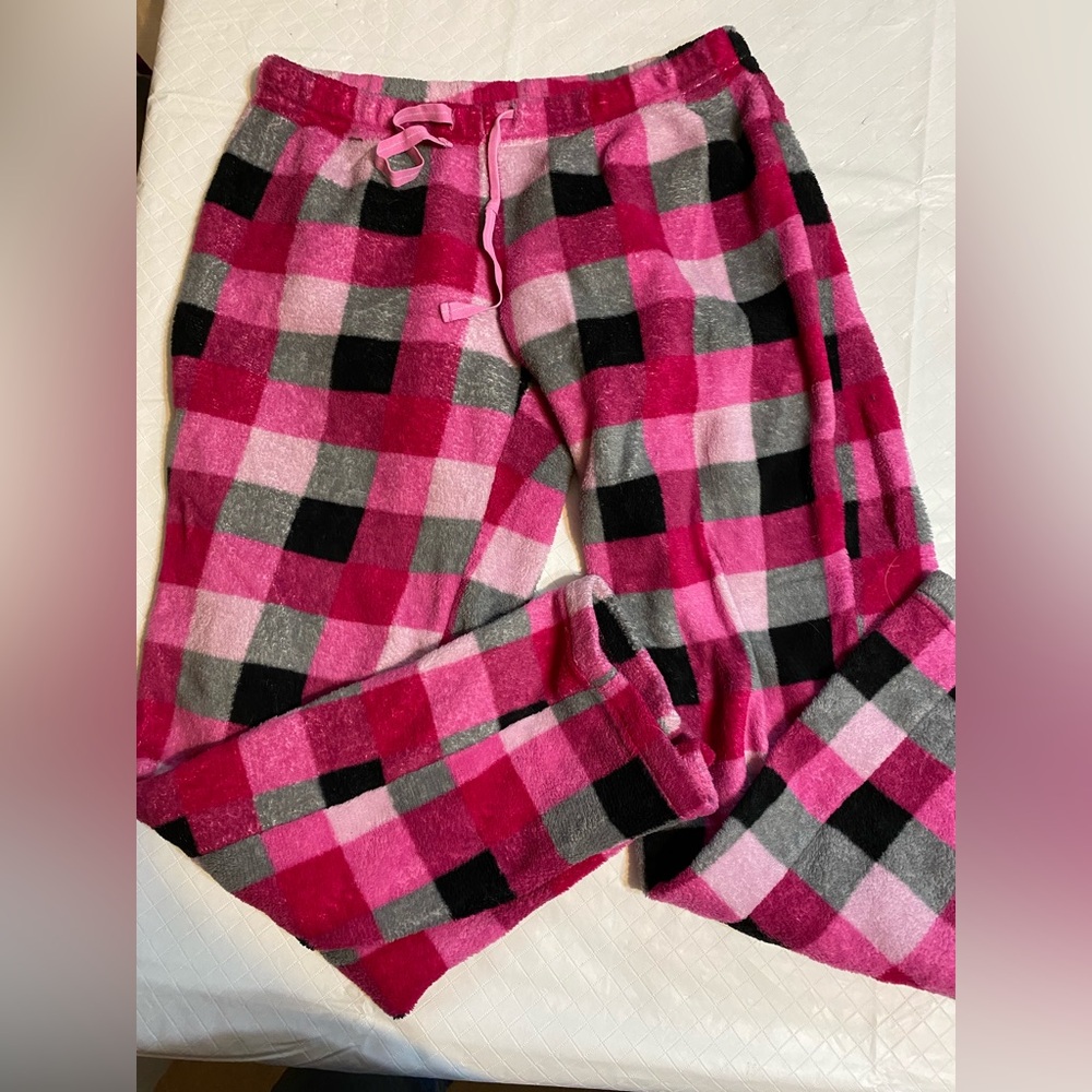 PJ Couture women’s Plaid Pajama Bottoms - Pink, Gray and Black sz S